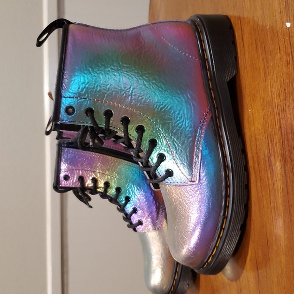 NWT Dr Martens Crinkle Leather Rainbow Holographic 1460J Boots - Picture 3 of 14